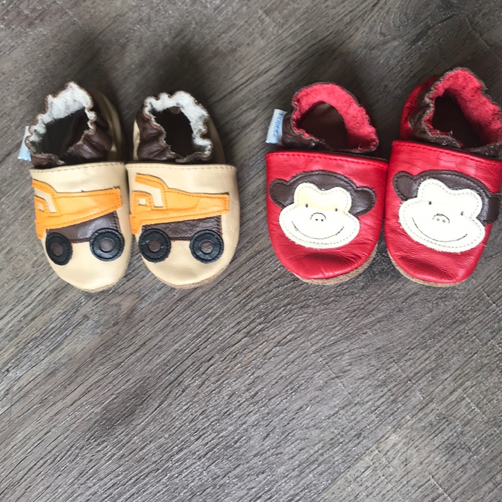 Robeez 0-6 month soft soled baby shoes, 2 pairs